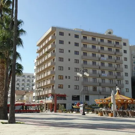 Ithaki Phinikoudes 307 Апартаменти *