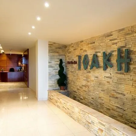 Апартаменти Ithaki Phinikoudes 307