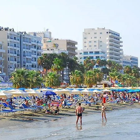 Lägenhet Ithaki Phinikoudes 307 *