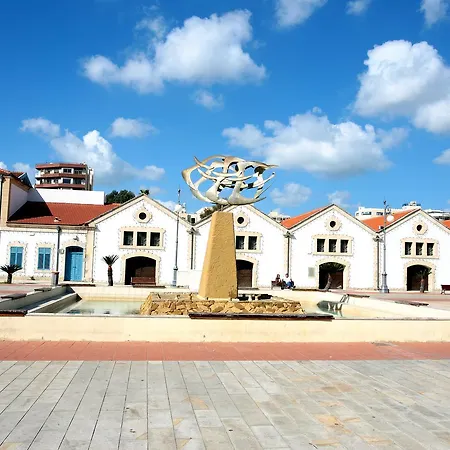 Ithaki Phinikoudes 307 * Larnaca