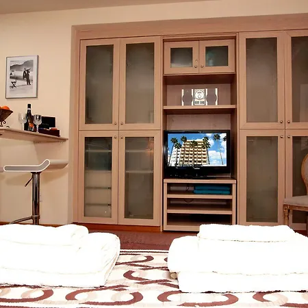 Ithaki Phinikoudes 307