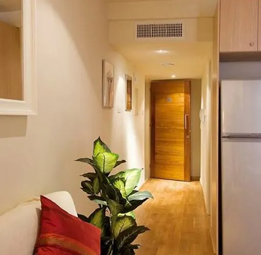 Ithaki Phinikoudes 307 *