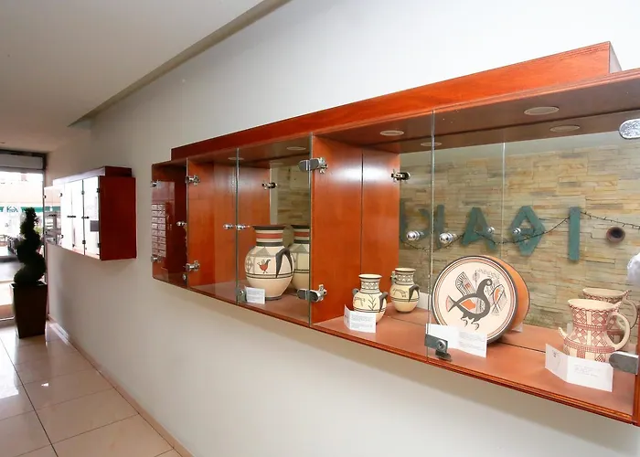 Ithaki Phinikoudes 307 *