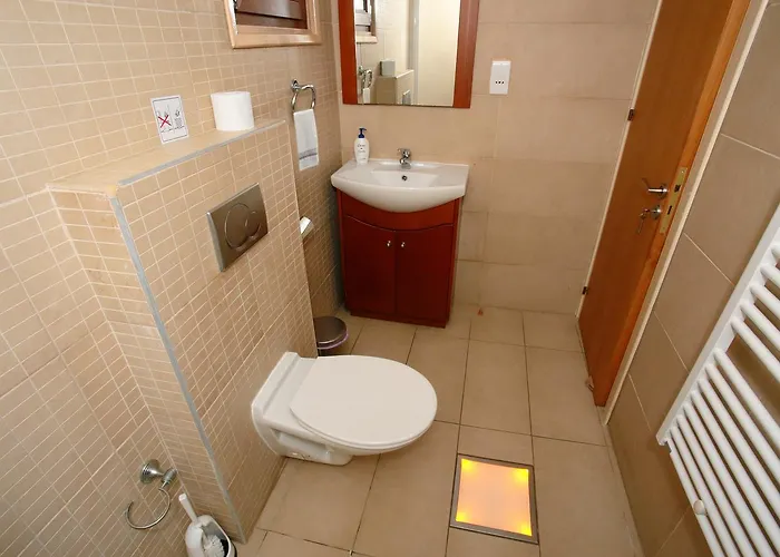 Ithaki Phinikoudes 307 * Larnaca